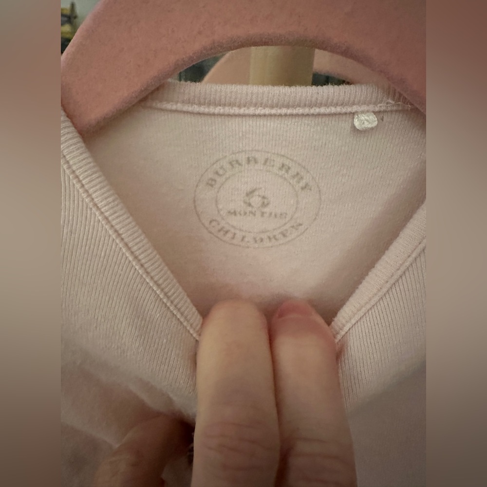 Burberry baby pink ruffle front footie size 6 months - Picture 2 of 3
